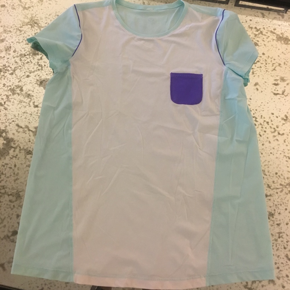 Lululemon performance tee